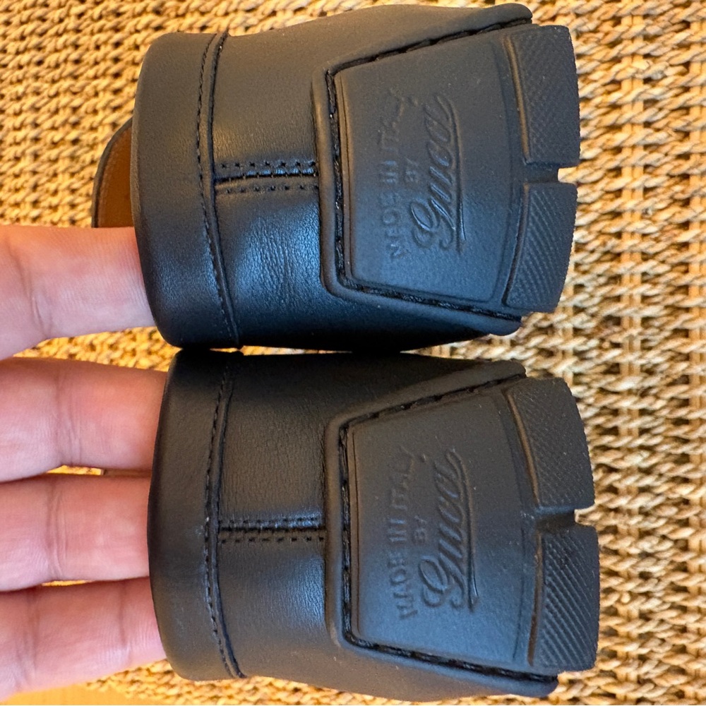 Gucci Men's Embossed loafer/ driver shoes - Picture 5 of 7